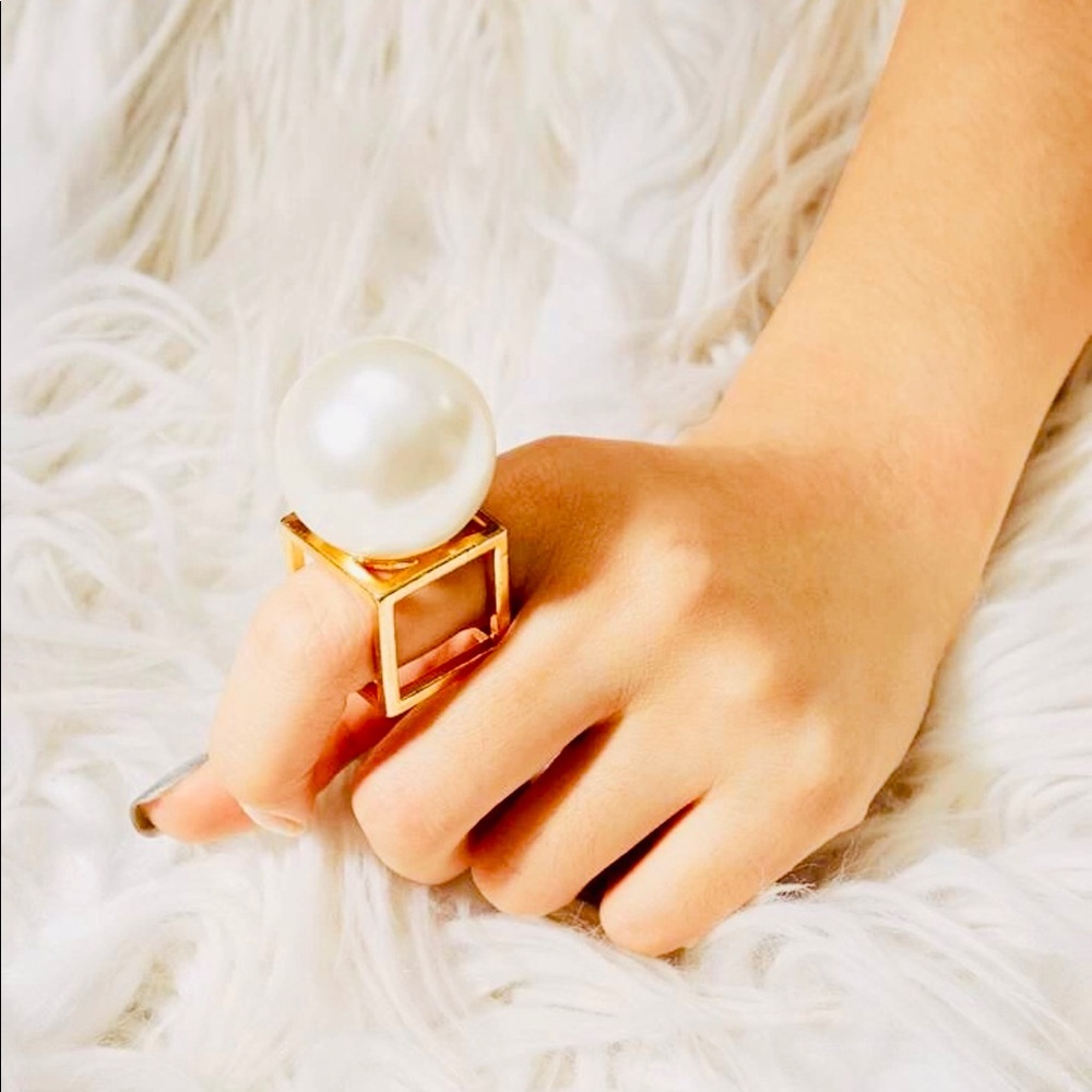 SHEIN Gold and White Pearl Statement Ring